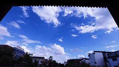 蓝天白云延时城市类视频的预览图